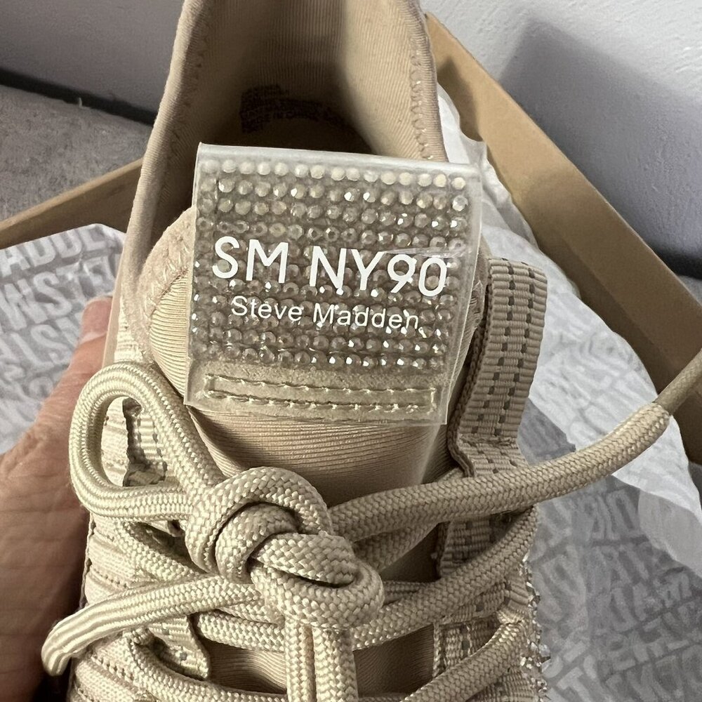Steve Madden NYC Sneakers Women's  SZ 9.5 Beige Maxima Rhinestone Shoes - Picture 8 of 15
